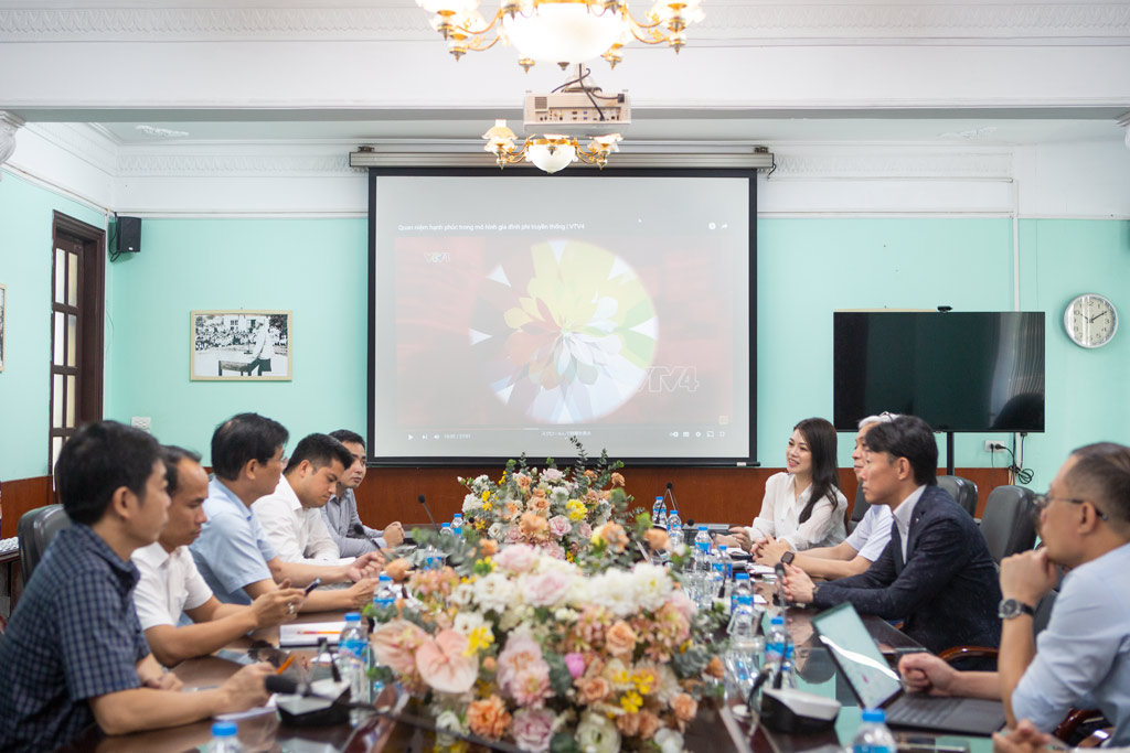 UTT tiếp và làm việc với Tập đoàn Hand Holdings, cơ hội thực tập và làm việc cho sinh viên Khoa Công trình