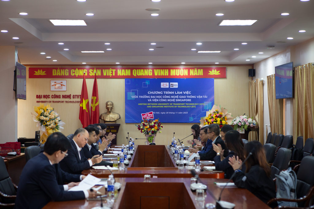 Lãnh đạo UTT tiếp và làm việc với Viện công nghệ Singapore (SIT)