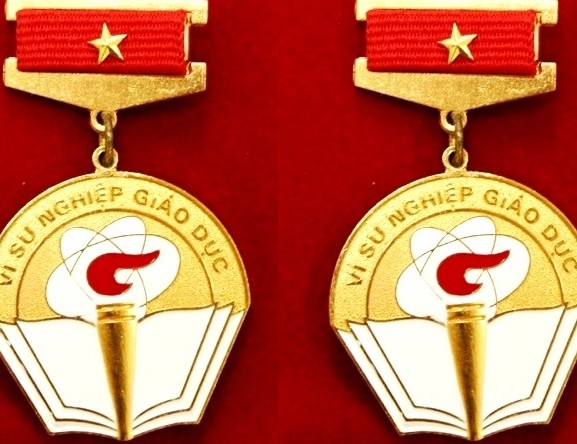 Thông báo xét tặng Kỷ niệm chương Vì sự nghiệp phát triển Giao thông vận tải Việt Nam và Kỷ niệm chương Vì sự nghiệp Giáo dục