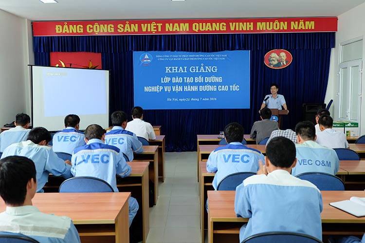 Khai giảng lớp bồi dưỡng nghiệp vụ vận hành đường cao tốc