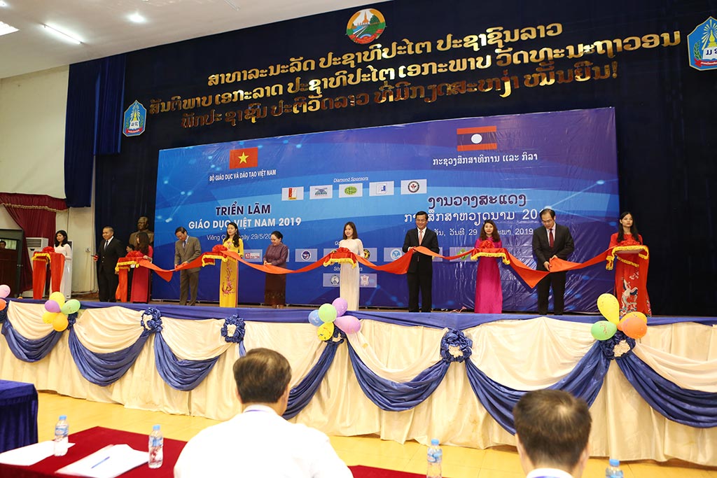 Thông báo Học bổng đi học tại CHDCND Lào năm 2019