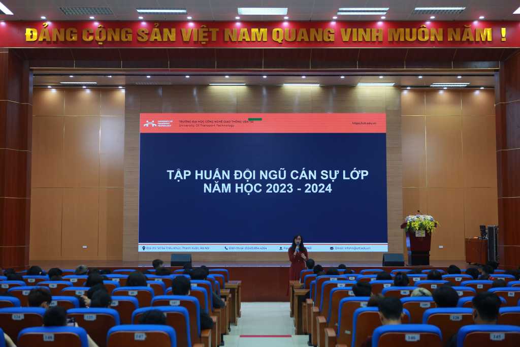 Tập huấn đội ngũ cán bộ lớp sinh viên UTT năm học 2023 – 2024