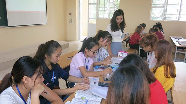 Giảng viên cơ sở đào tạo Vĩnh Phúc trước yêu cầu đổi mới phương pháp giảng dạy, nâng cao chất lượng đào tạo