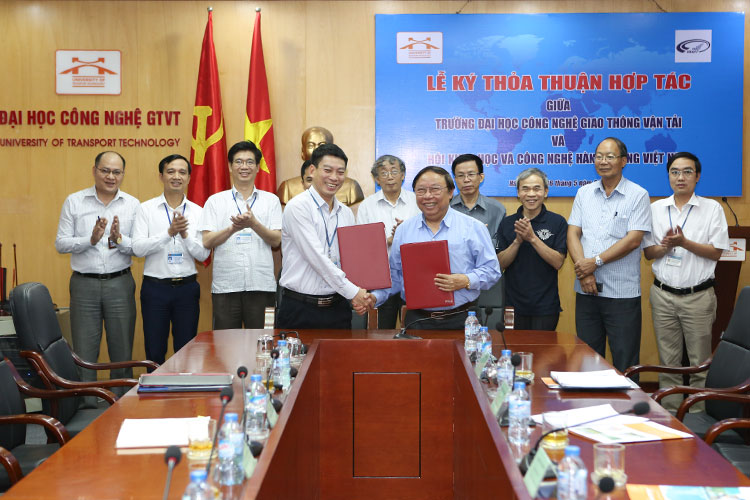 Lễ Ký thỏa thuận hợp tác với Hội Khoa học và Công nghệ Hàng không Việt Nam (VAAST)