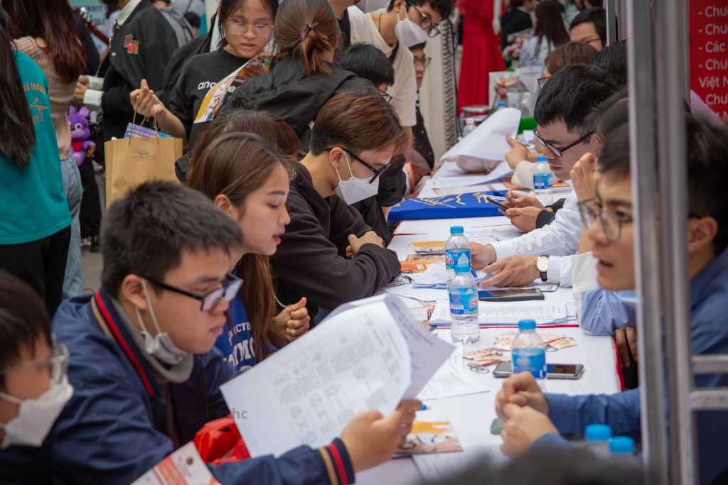 Trường Đại học Công nghệ GTVT đồng hành cùng Ngày hội tư vấn tuyển sinh-hướng nghiệp năm 2023