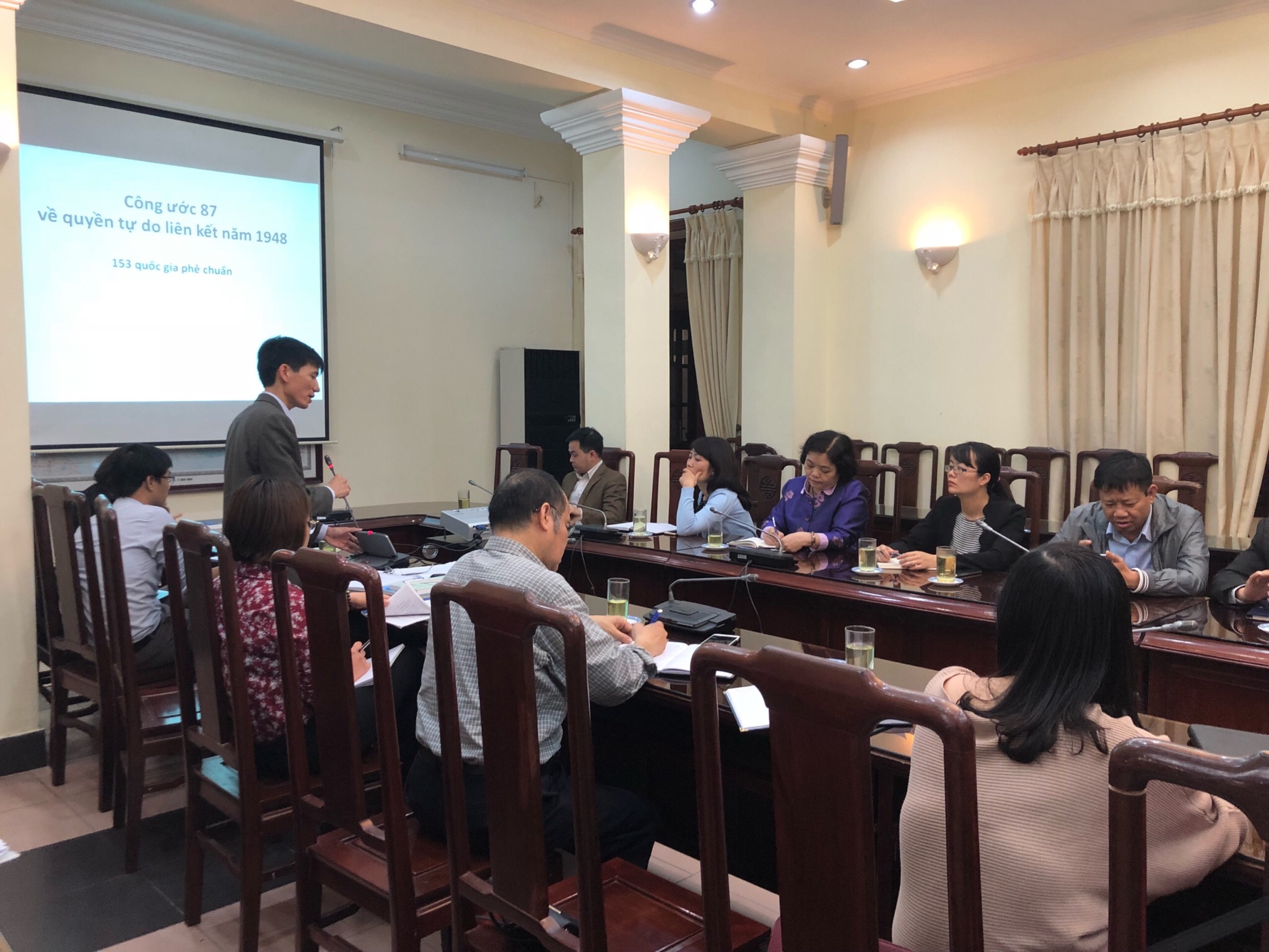 Quy định về thời giờ làm việc, nghỉ ngơi, nghỉ việc riêng của công chức, viên chức và người lao động