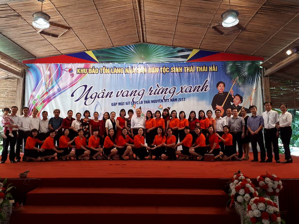 Gặp gỡ, giao lưu toàn thể nữ cán bộ viên chức - lao động tại Khu bảo tồn Làng nhà sàn dân tộc sinh thái Thái Hải