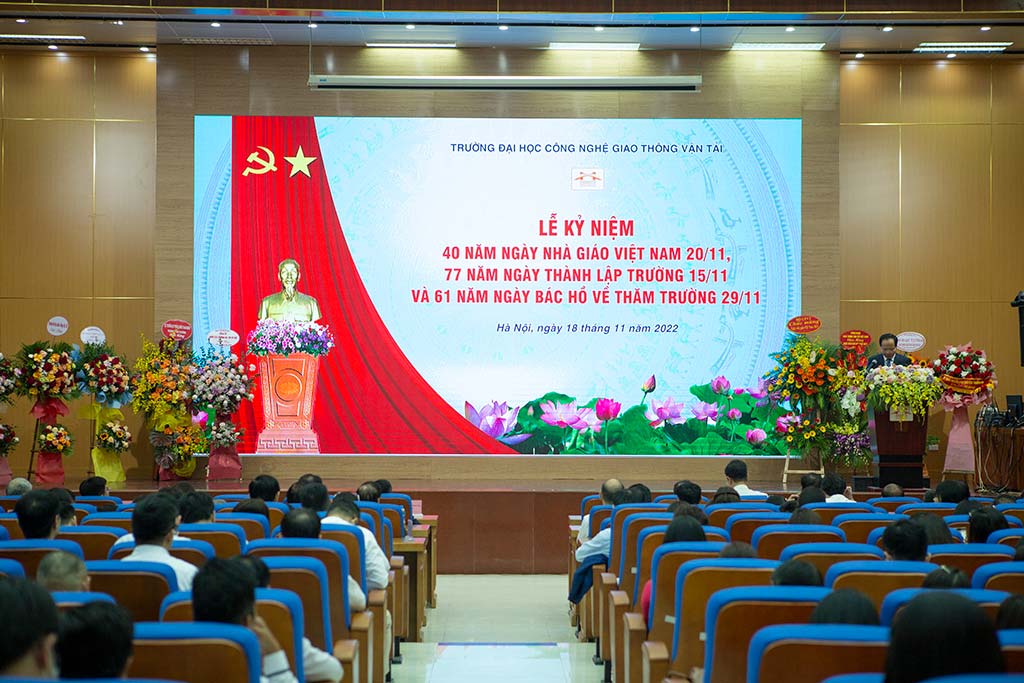 Lễ kỷ niệm 40 năm ngày Nhà giáo Việt Nam 20/11, 77 năm ngày thành lập Trường 15/11 và 61 năm ngày Bác Hồ về thăm Trường 29/11