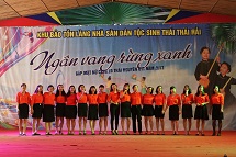 Gặp gỡ, giao lưu toàn thể nữ cán bộ viên chức - lao động tại Khu bảo tồn Làng nhà sàn dân tộc sinh thái Thái Hải