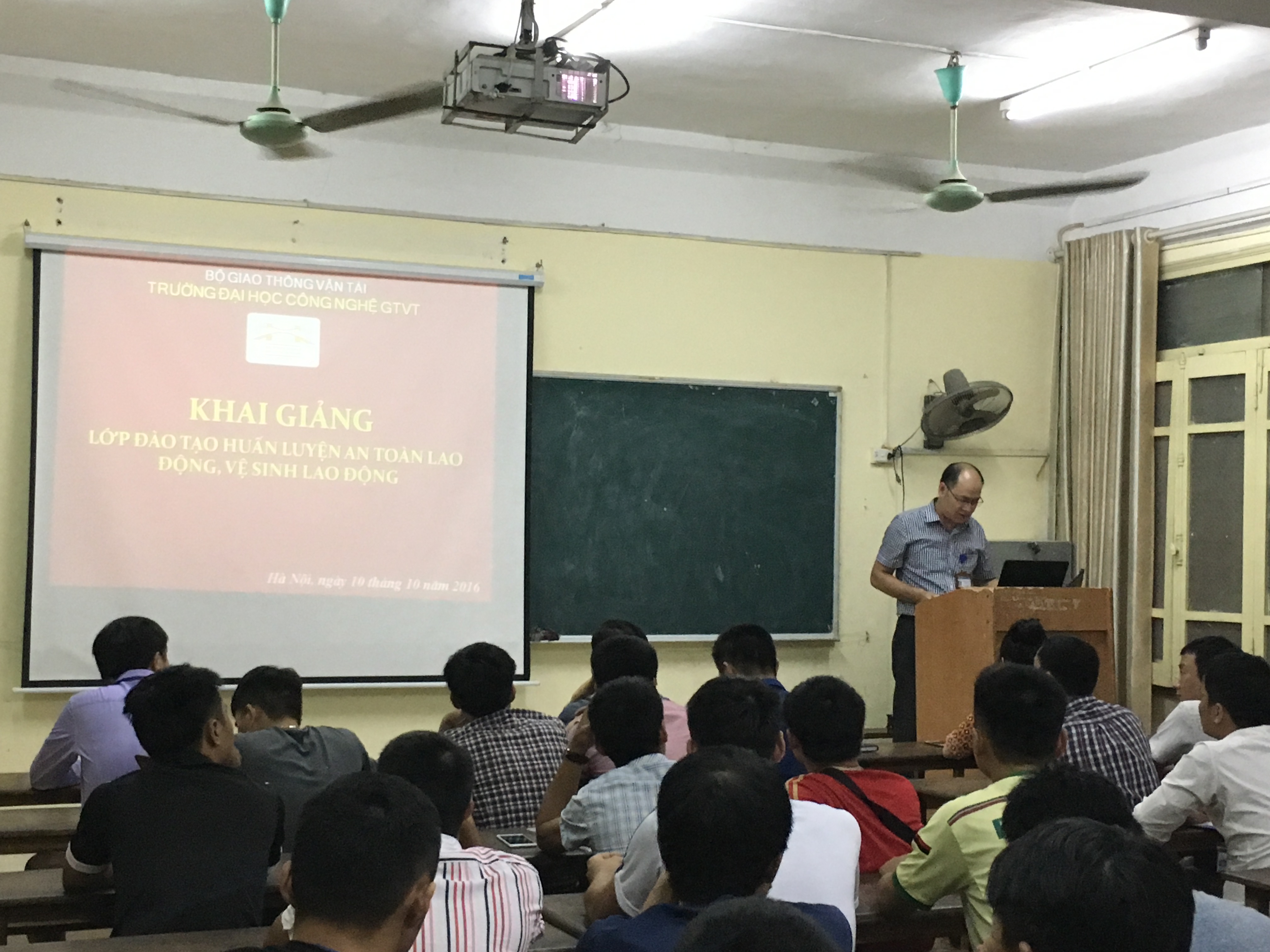 Khai giảng lớp huấn luyện an toàn lao động, vệ sinh lao động – Khóa học tháng 10 năm 2016