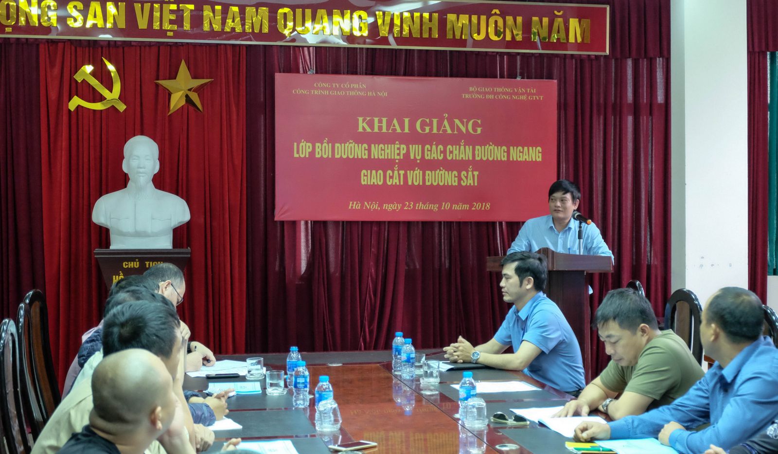 Khai giảng Lớp đào tạo ngắn hạn Bồi dưỡng nghiệp vụ Gác chắn đường ngang giao cắt với đường sắt