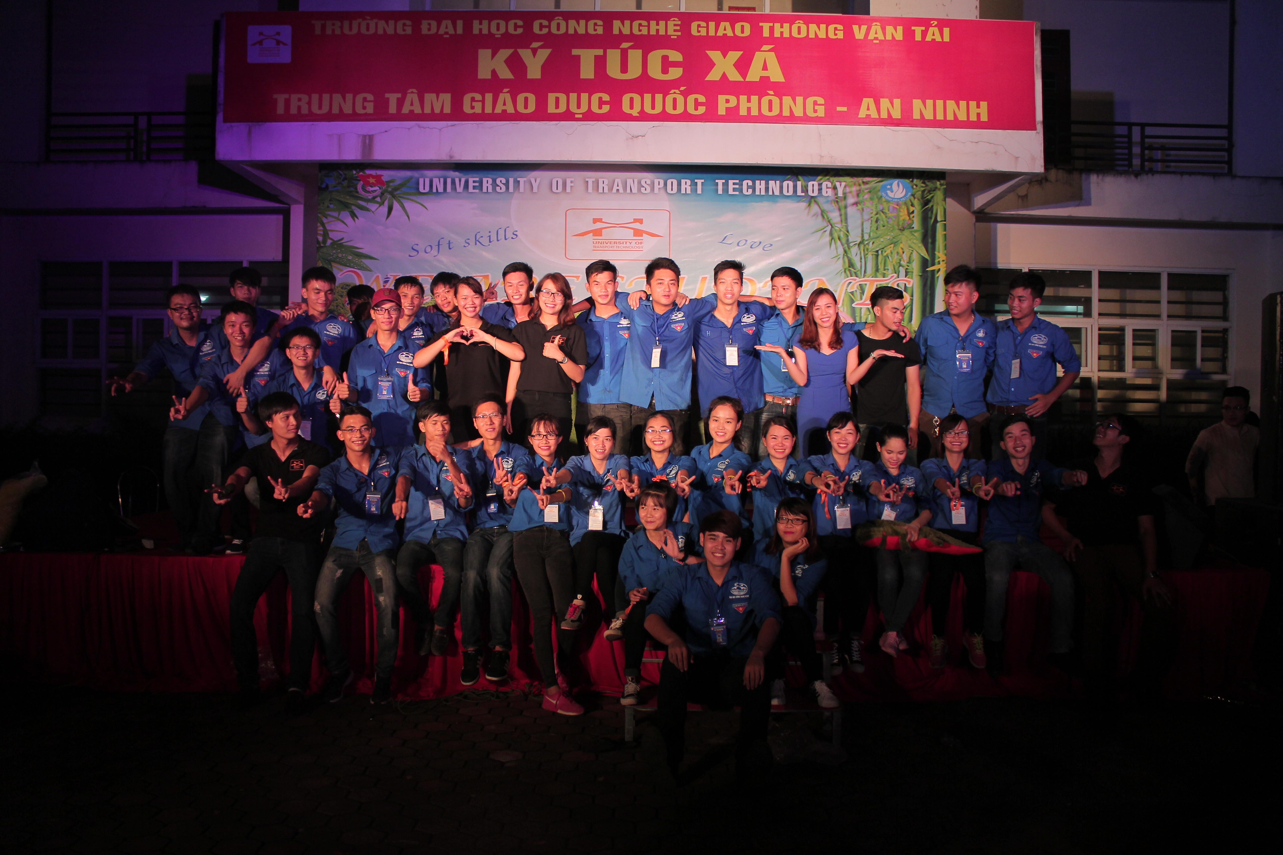 Đêm nhạc trung thu với chủ đề We are students