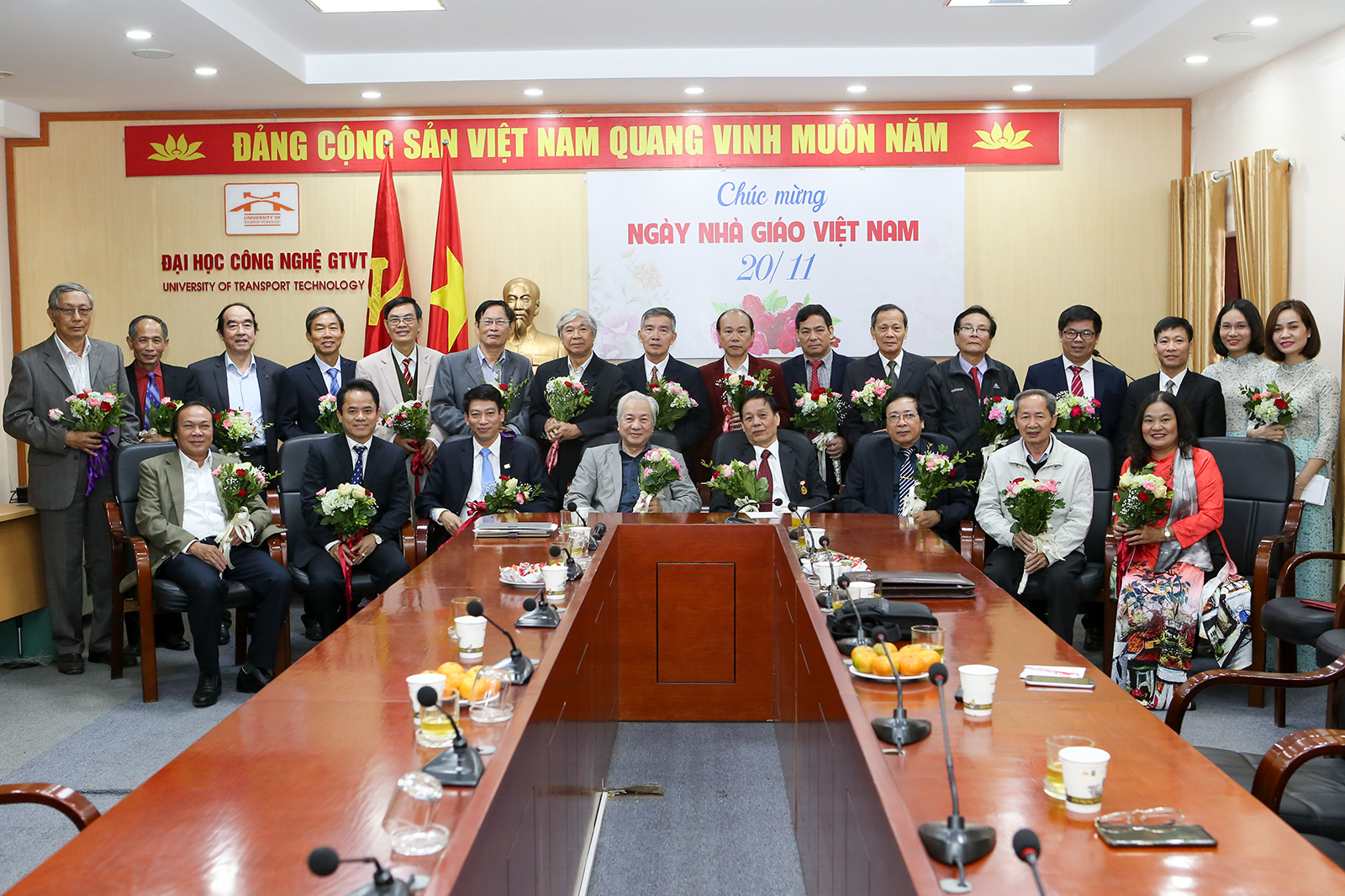 Gặp mặt các chuyên gia nhân ngày Nhà giáo Việt Nam 20/11