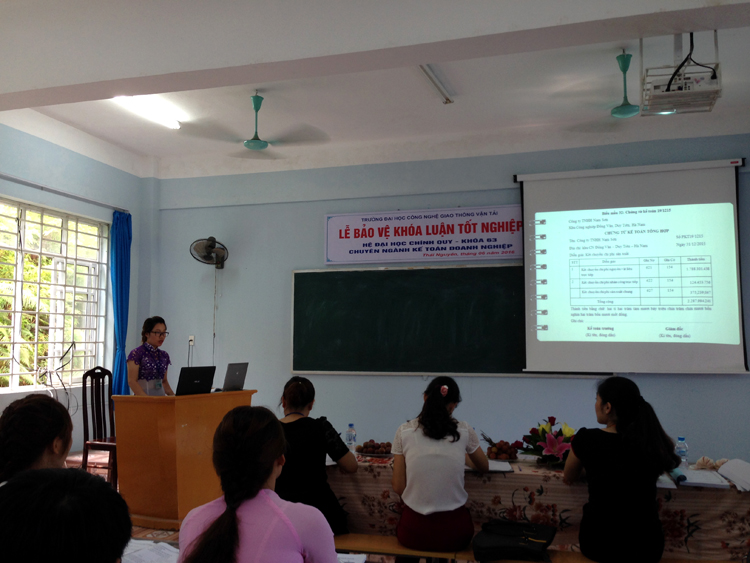 Phóng sự: Mùa thi của sinh viên UTT