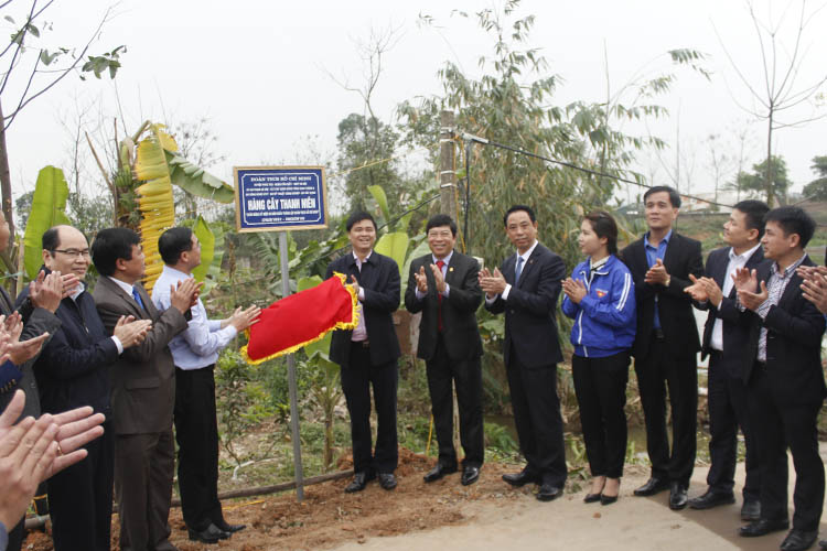 Tuổi trẻ Trường Đại học Công nghệ GTVT dự Lễ phát động ra quân Tháng thanh niên năm 2016