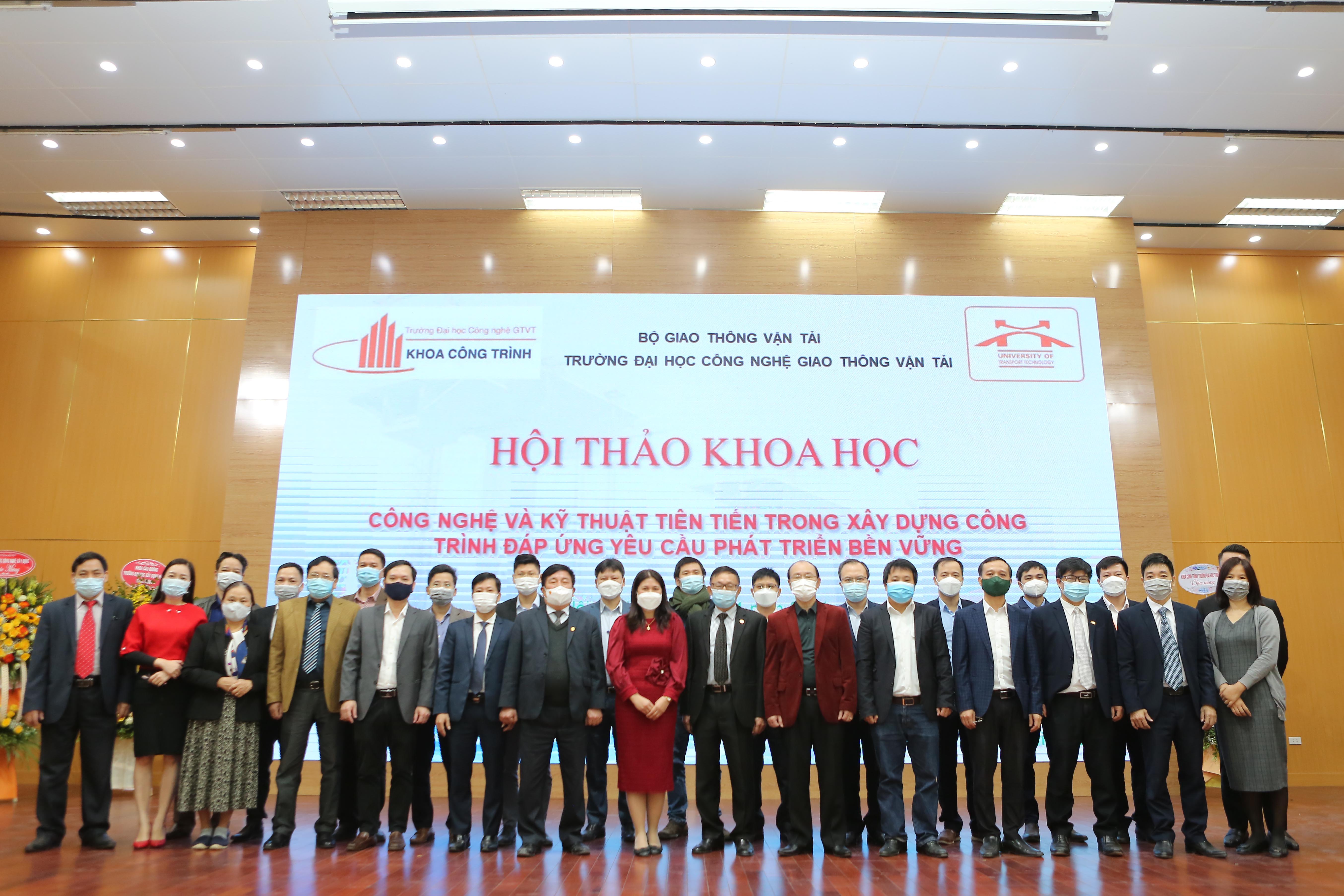 Khai mạc Hội thảo khoa học Công nghệ và Kỹ thuật tiên tiến trong xây dựng công trình đáp ứng yêu cầu phát triển bền vững