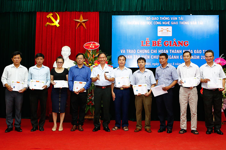 Bế giảng Khoá đào tạo Thanh tra viên chuyên ngành GTVT năm 2016