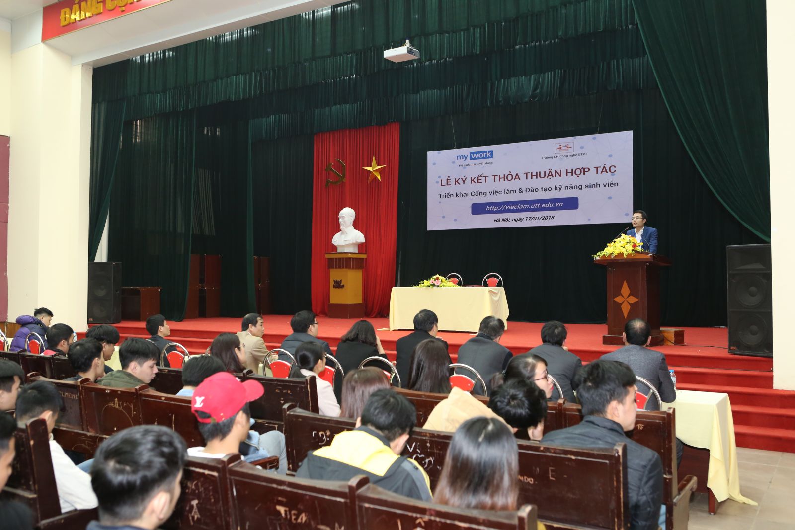 Kế hoạch Tổ chức tọa đàm giữa sinh viên ngành Máy xây dựng với Doanh nghiệp về cơ hội việc làm