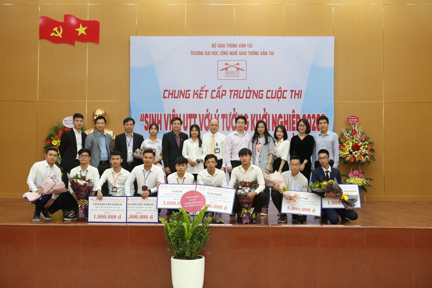 Chung kết cấp Trường cuộc thi Sinh viên UTT với ý tưởng khởi nghiệp năm 2020