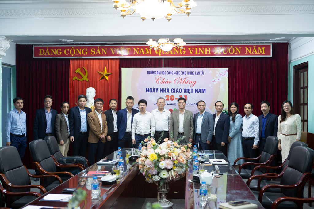 Trường Đại học Công nghệ GTVT trao đổi, hợp tác với Tập đoàn Đèo Cả