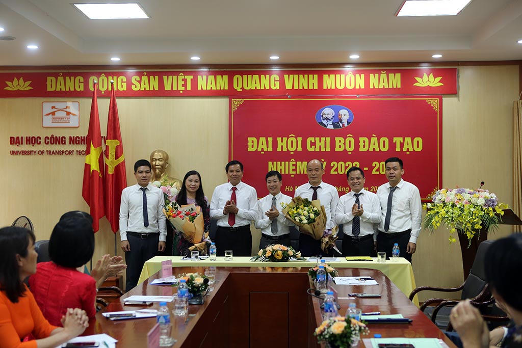 Đại hội Chi bộ Đào tạo nhiệm kỳ 2022-2025