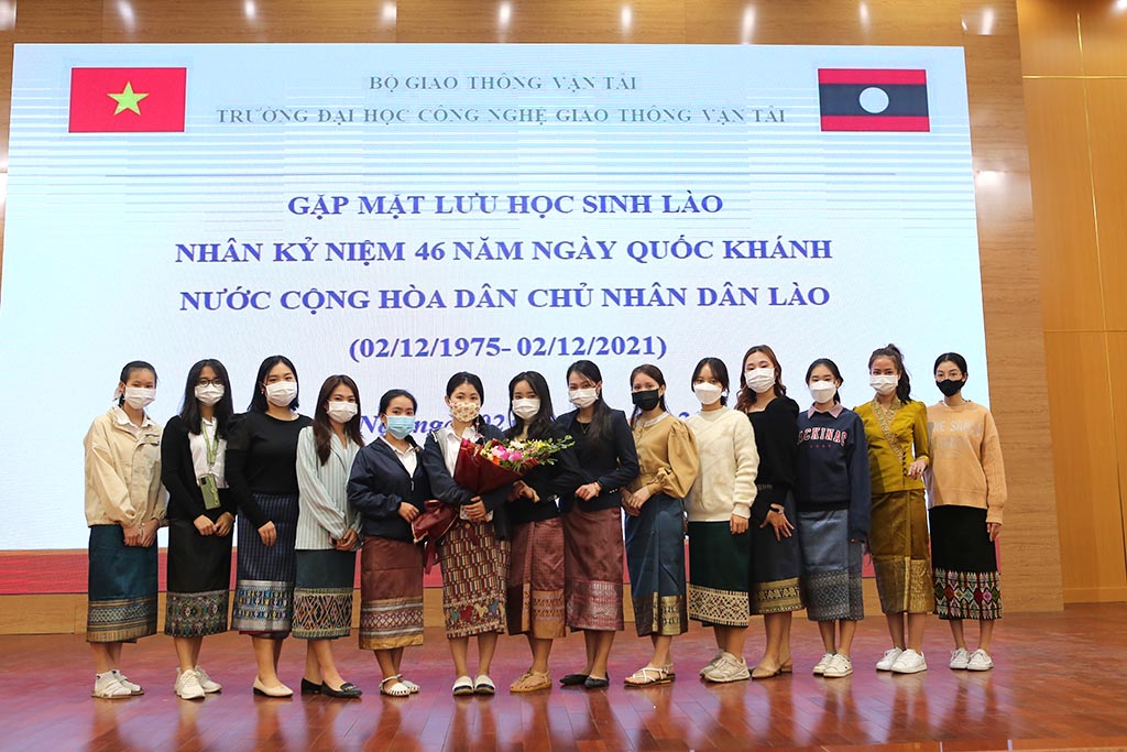 Gặp mặt Lưu học sinh Lào nhân kỷ niệm 46 năm Quốc khánh nước CHDCND Lào