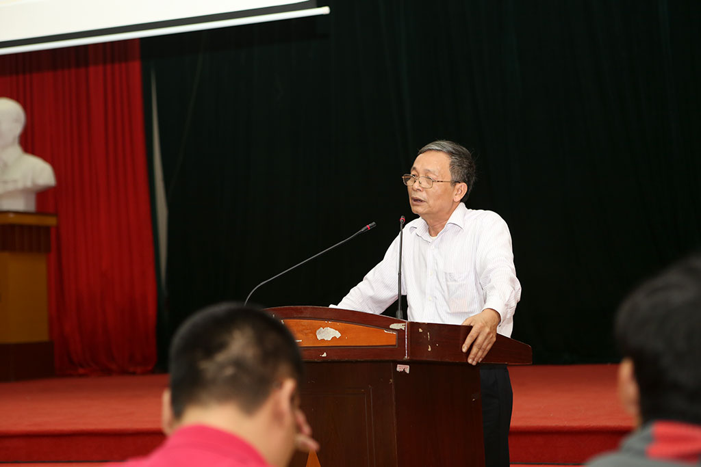 Giao lưu sinh viên với chuyên gia ngành Máy Xây Dựng