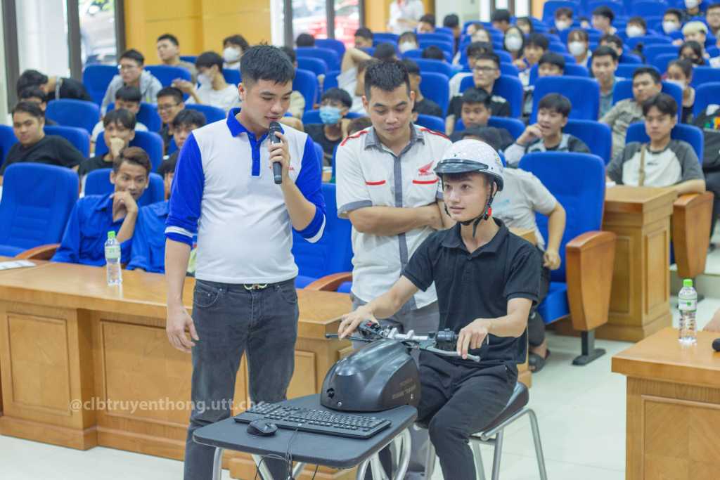 Sinh viên UTT với hội thi Lái xe mô tô giỏi, an toàn năm 2023