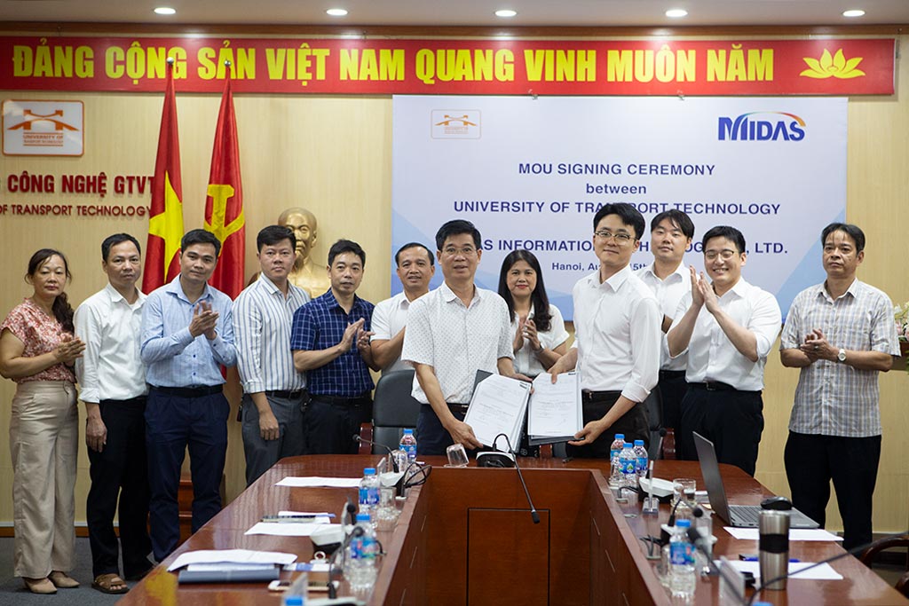 Trường Đại học Công nghệ GTVT ký thỏa thuận hợp tác với Công ty MIDAS IT, Hàn Quốc