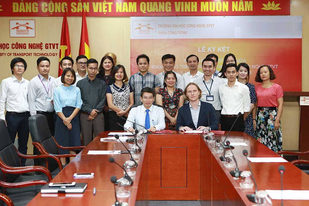 Ký kết hợp tác với Đại học Illinois at Chicago USA  - Tổ chức khóa học ngắn hạn “Introduction to Data Science”