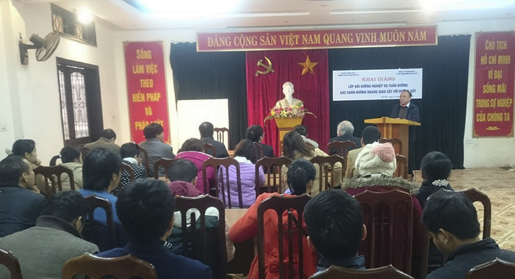 Khai giảng lớp bồi dưỡng nghiệp vụ tuần đường và gác chắn đường ngang giao cắt với đường sắt