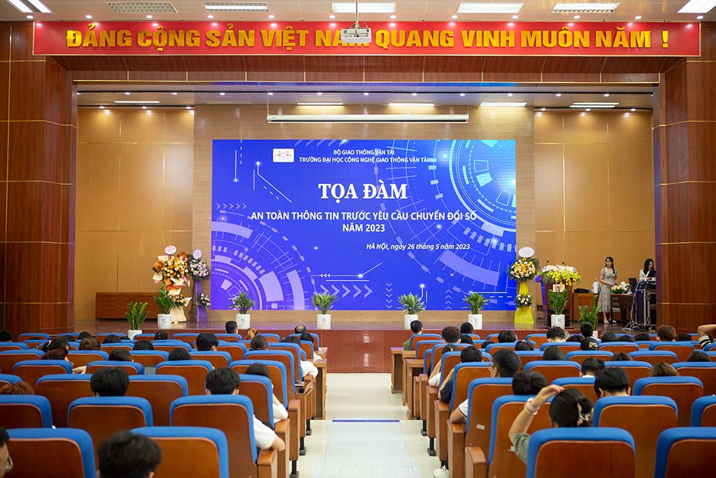 Sinh viên UTT được trang bị kỹ năng về An toàn thông tin trước yêu cầu chuyển đổi số