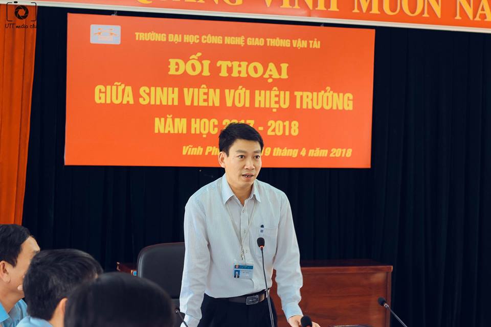 Chương trình Đối thoại giữa Sinh viên với Hiệu trưởng năm học 2017 – 2018