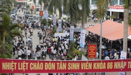 Gần 3000 tân sinh viên Khoá 66 nhập học sáng nay 5/9
