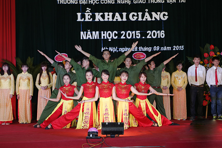 Thông báo phân công lại Giáo viên chủ nhiệm và Cố vấn học tập